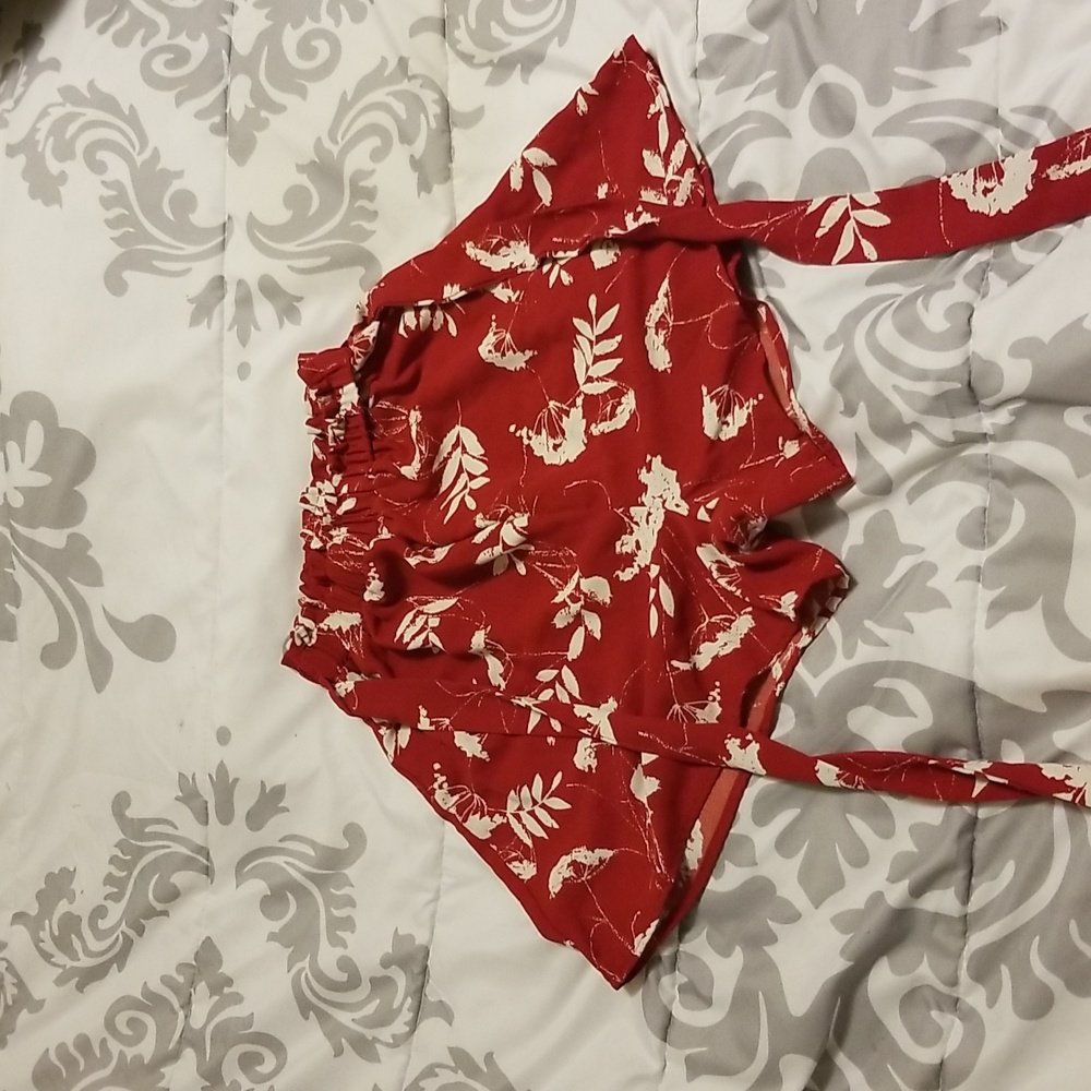 Shein, US 4, Red & White